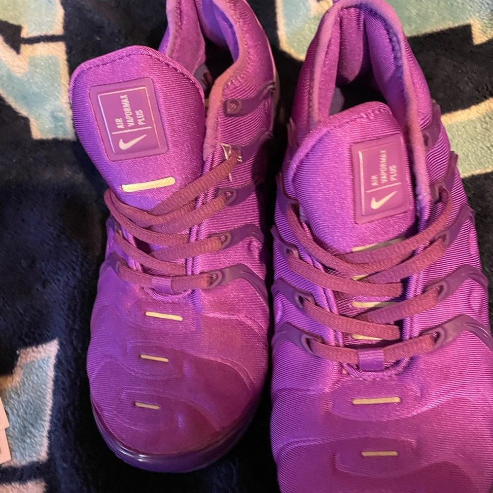 Nike Air Max Plus Vibrant Purple Sneakers
